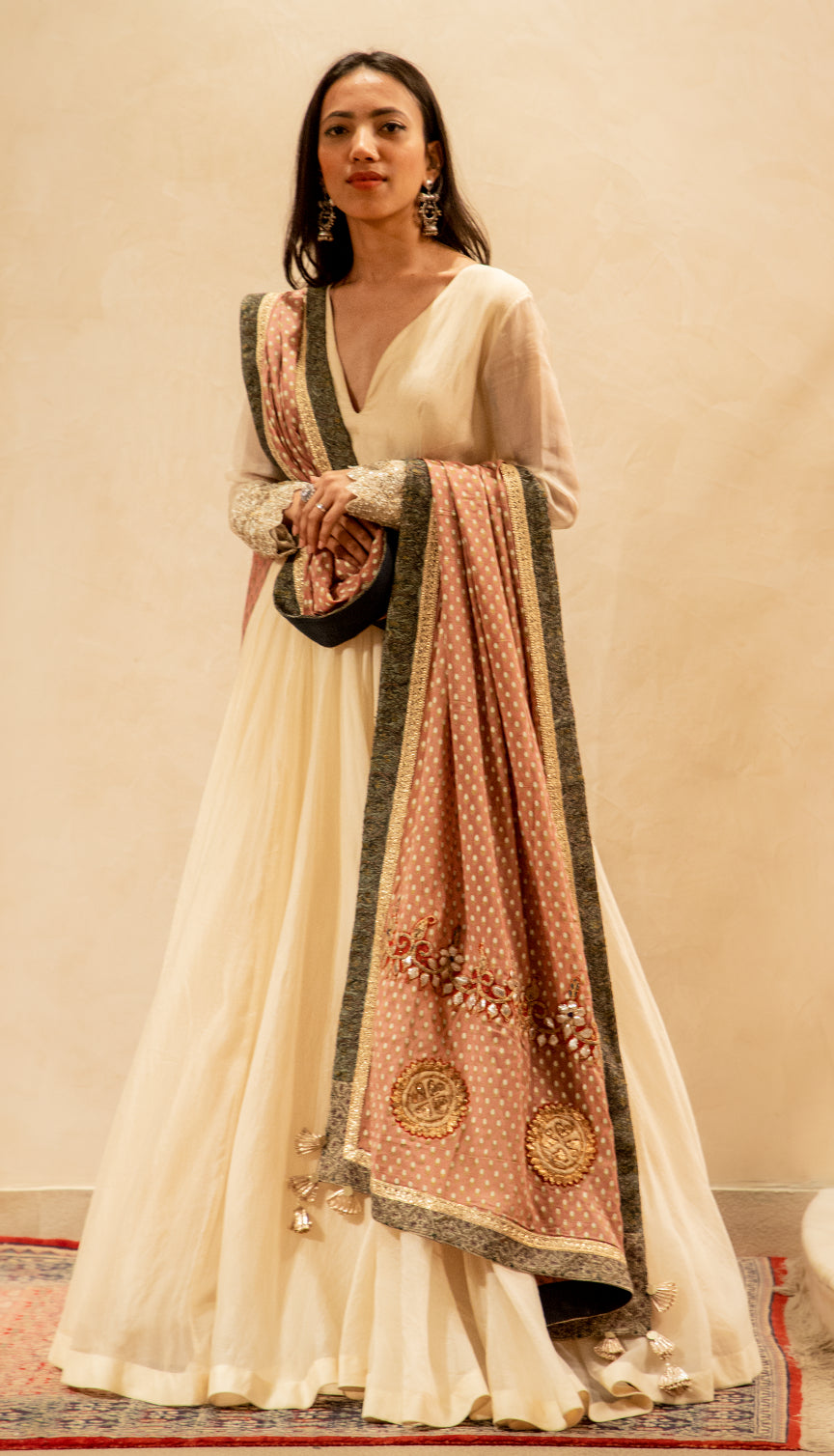 Ivory Cricle Print Odhni