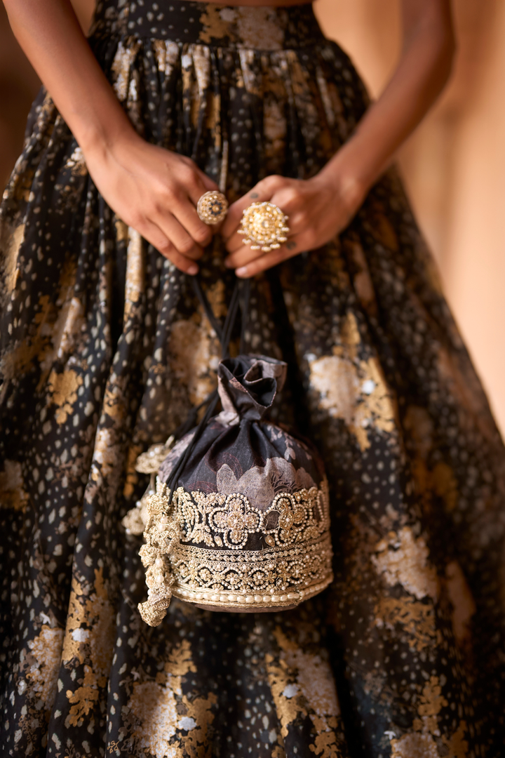 Black Vintage Bloom Potli