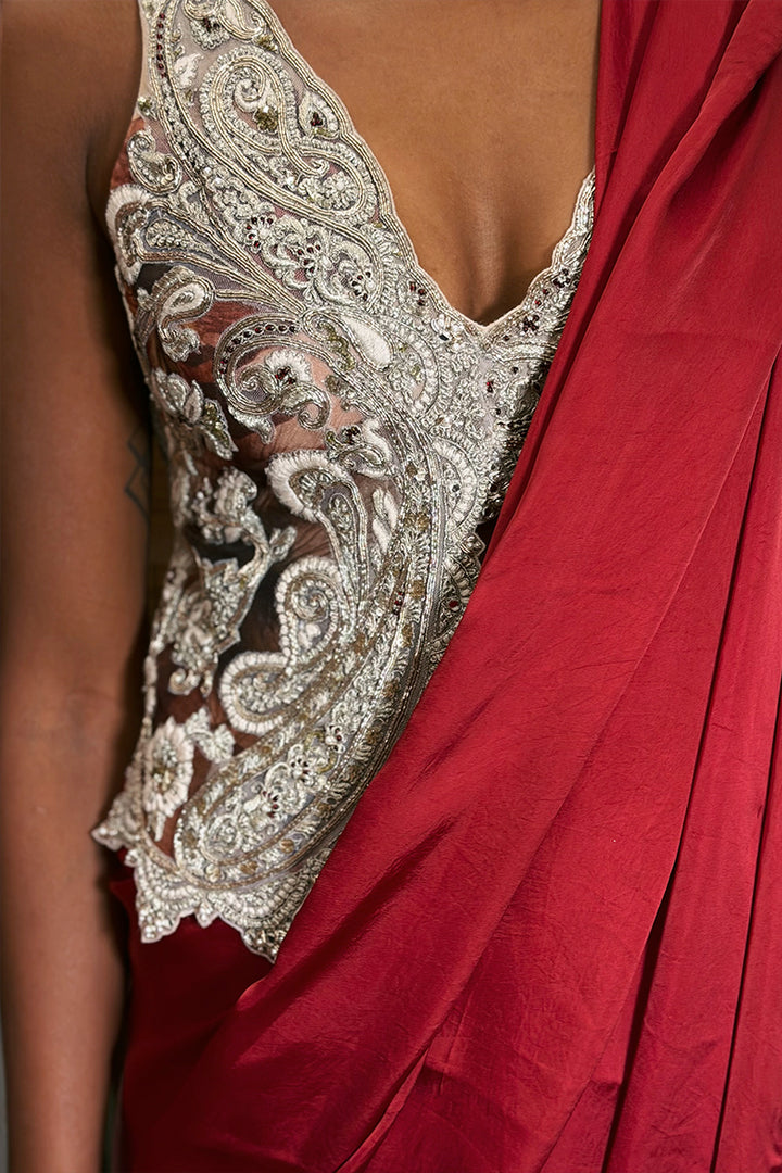 Nia Saree