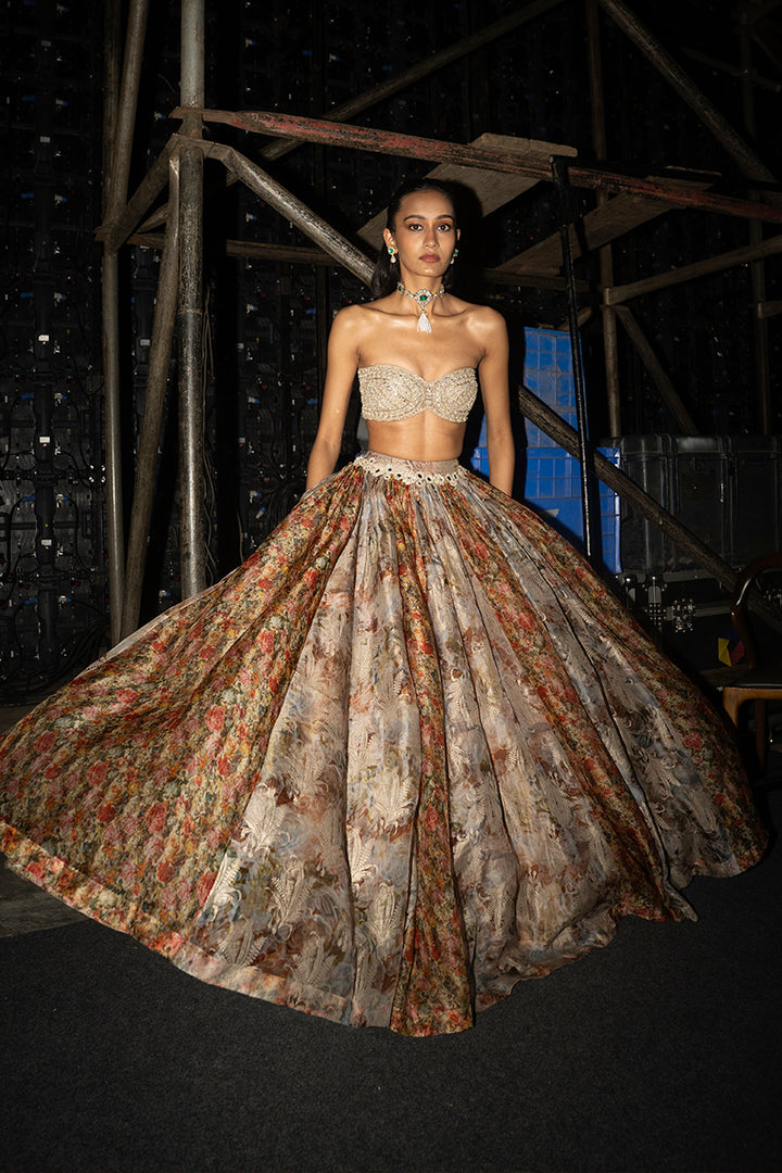 Inea Lehenga
