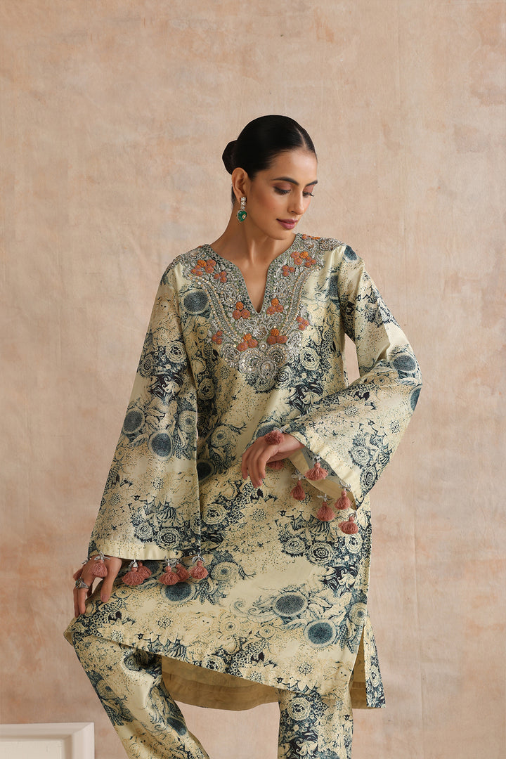 VAMA KURTA & PANTS SET