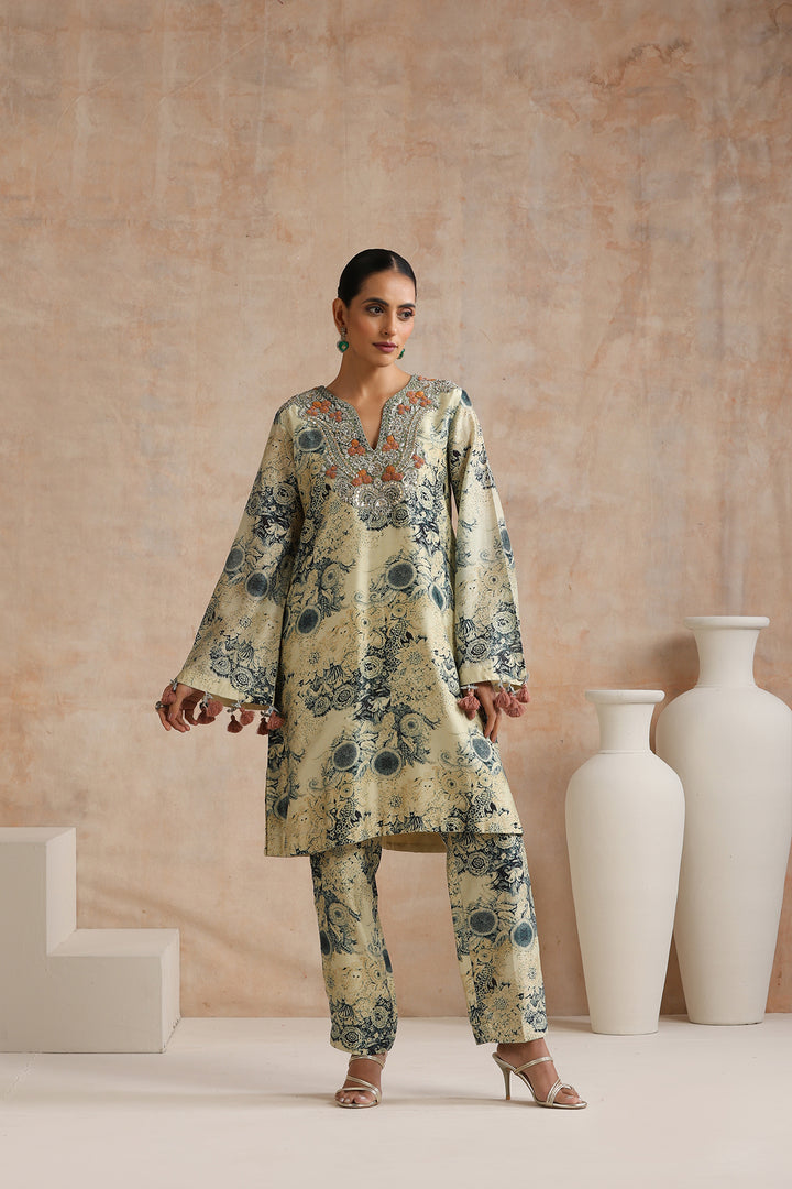 VAMA KURTA & PANTS SET