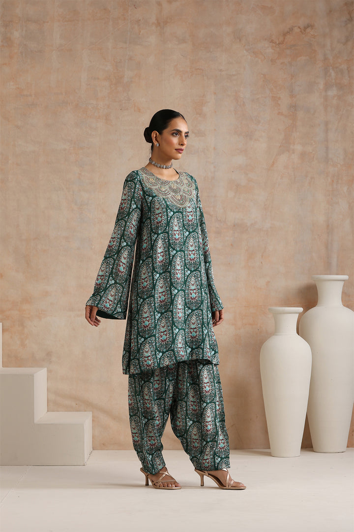 VEENA KURTA & SALWAR