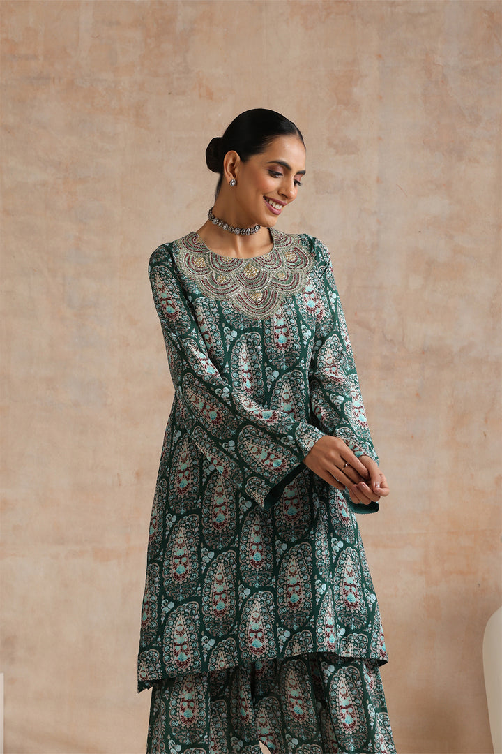 VEENA KURTA & SALWAR