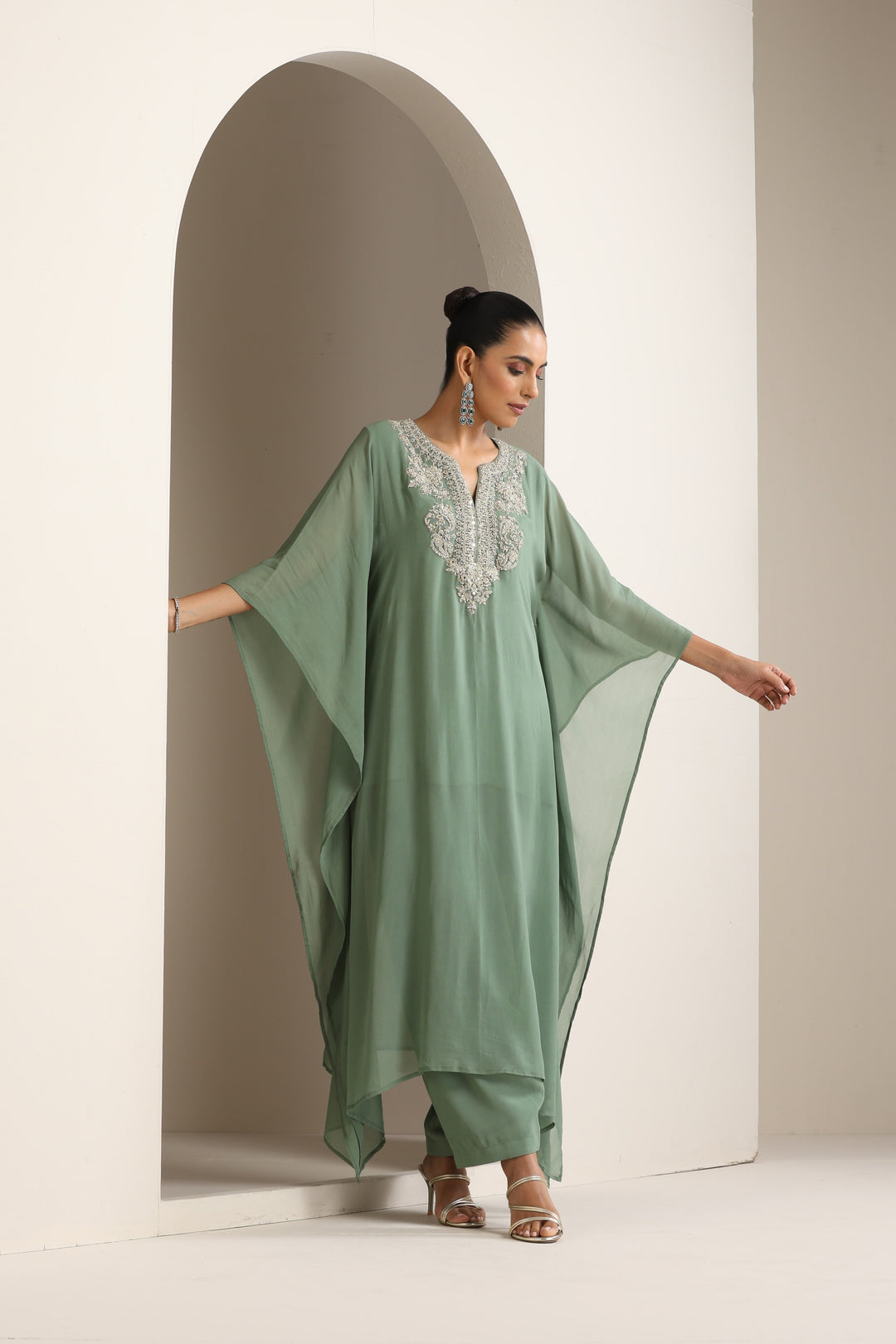 Navi Kaftan Set