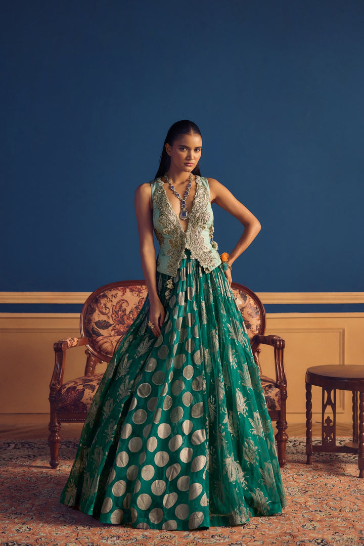 Yusra Lehenga