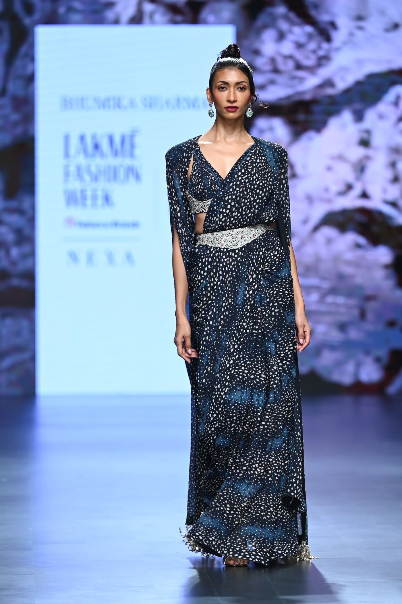 Rosette Belted Cape Saree