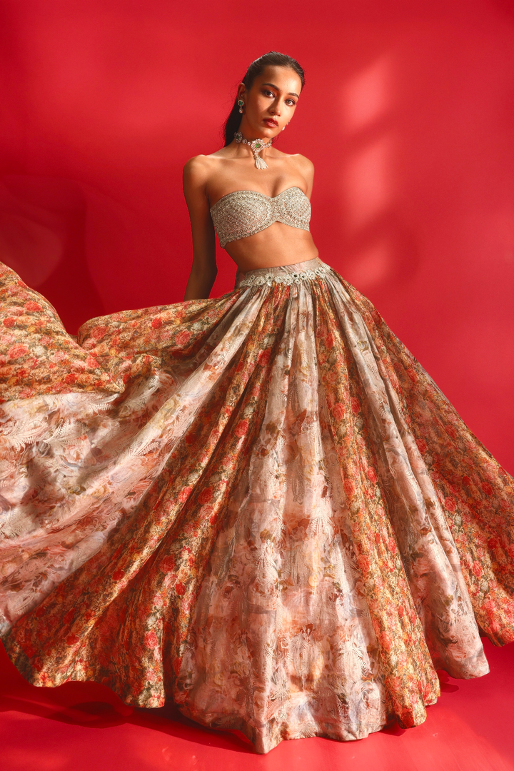 Inea Lehenga