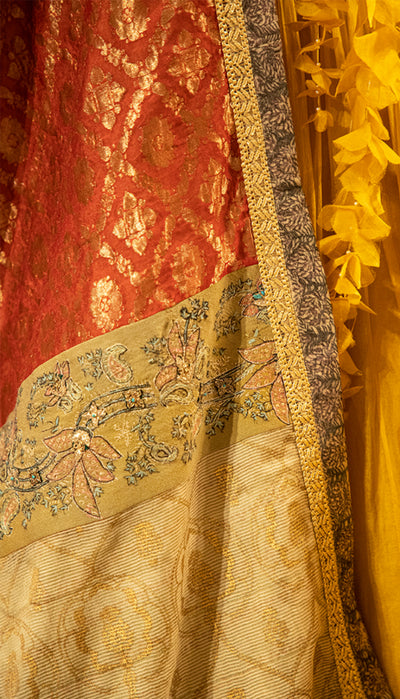 Gold Print Odhni