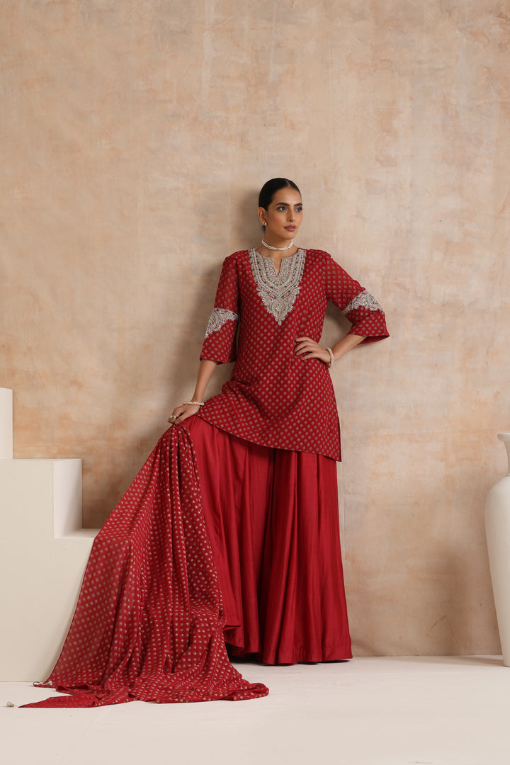 AAVYA KURTA & SHARARA SET